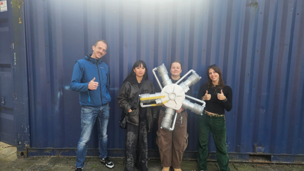 links naar rechts: Lian, Myrthe en Melodie.